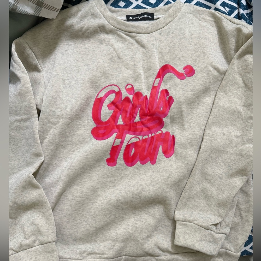 Sweatshirt and sweatpants set